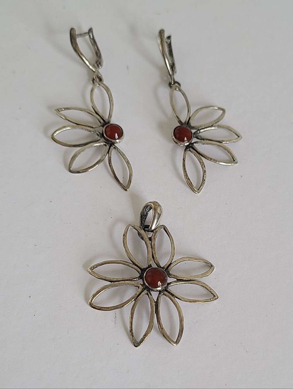 Vintage Sterling Silver Red Carnelian Gemstone Openwork Flower Pendant Earrings